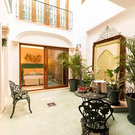 Апартаменти Casa Esmeralda - Luxury Boutique Old Town