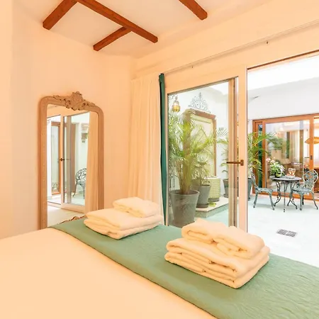 Casa Esmeralda - Luxury Boutique Old Town *