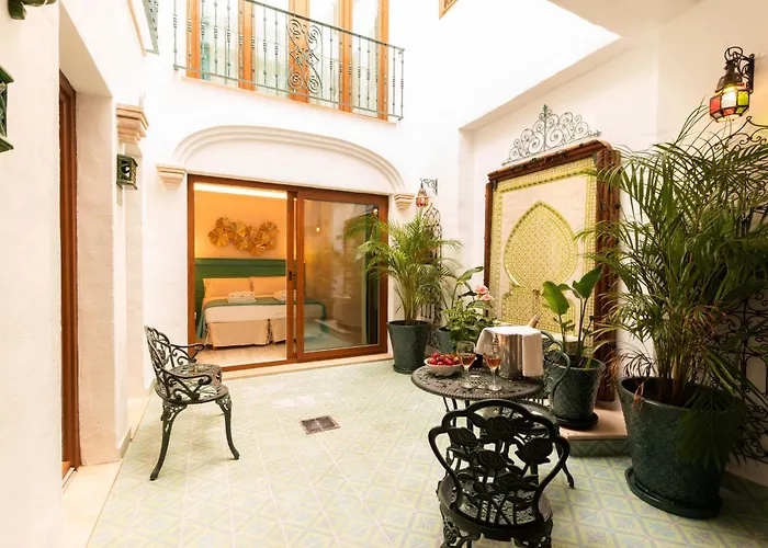 Апартаменти Casa Esmeralda - Luxury Boutique Old Town