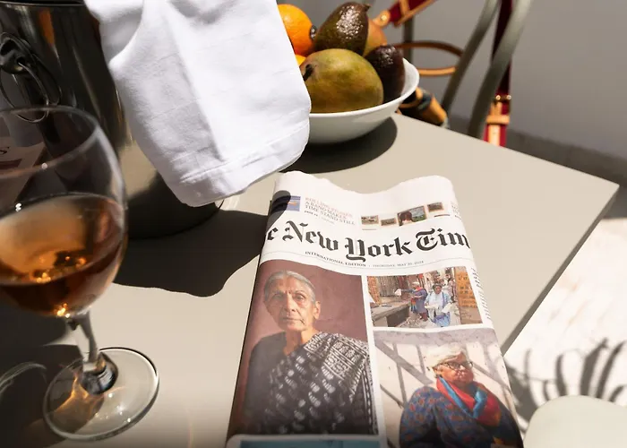 Casa Esmeralda - Luxury Boutique Old Town * Естепона