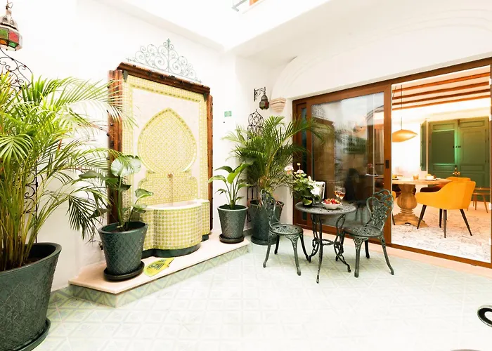 Casa Esmeralda - Luxury Boutique Old Town Апартаменти *