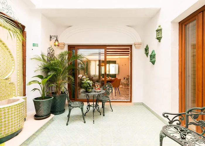 Casa Esmeralda - Luxury Boutique Old Town Апартаменти *